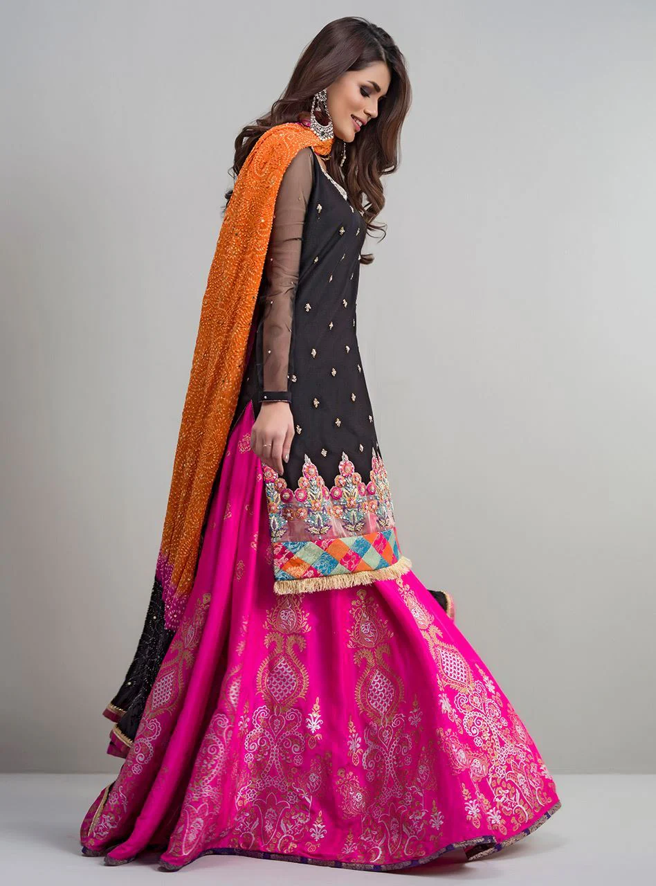 Black And Hot Pink - Image 2