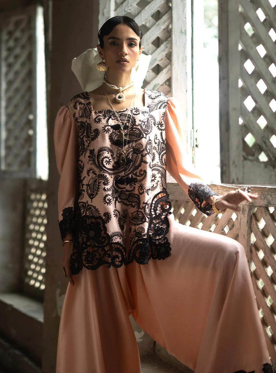 Coral Chantilly - Image 7