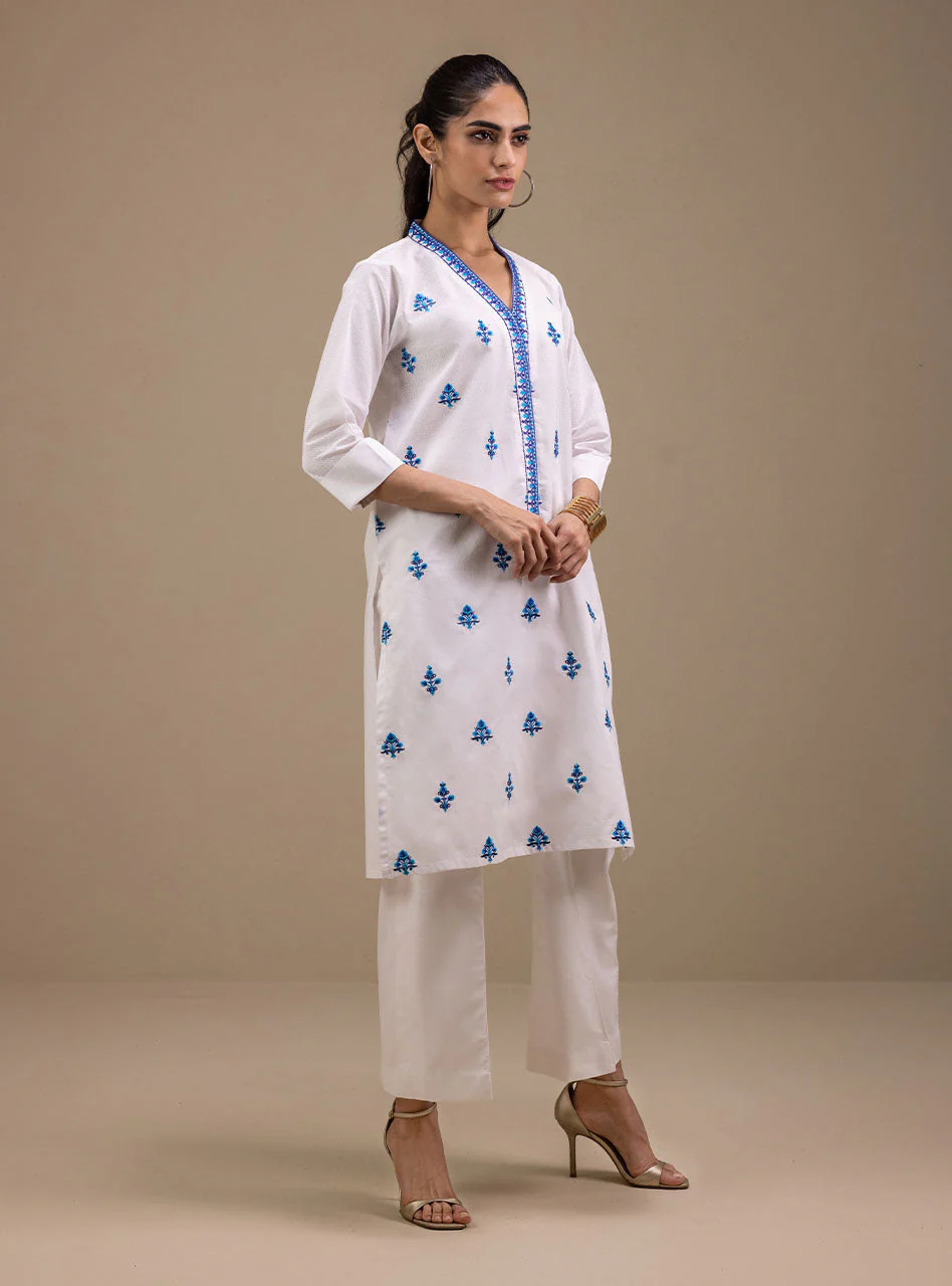 White Beauty - Image 2